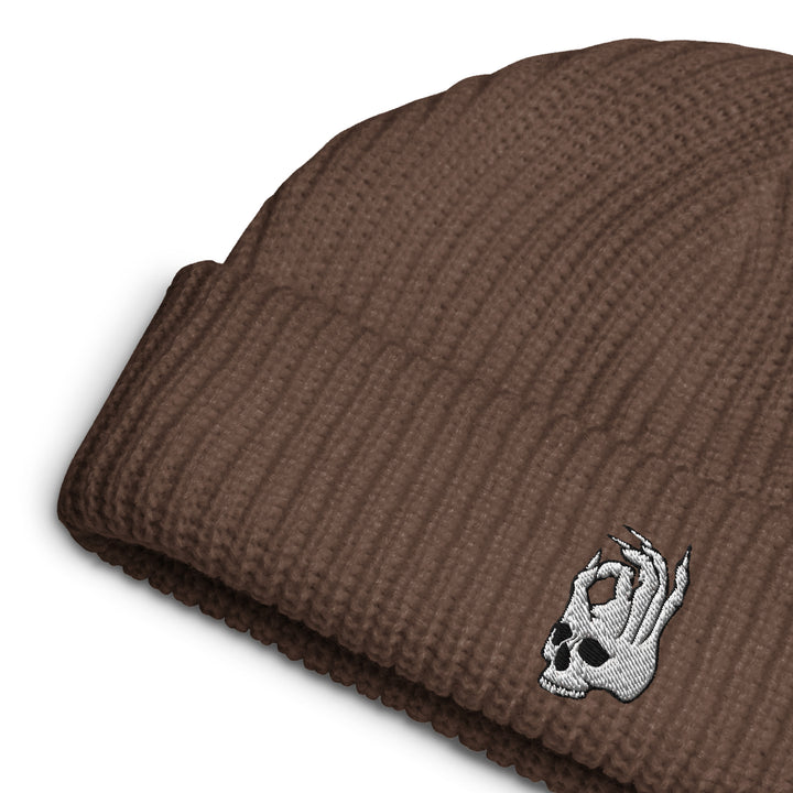 Hellbeing Skull walnut fisherman beanie, fabric and label detail