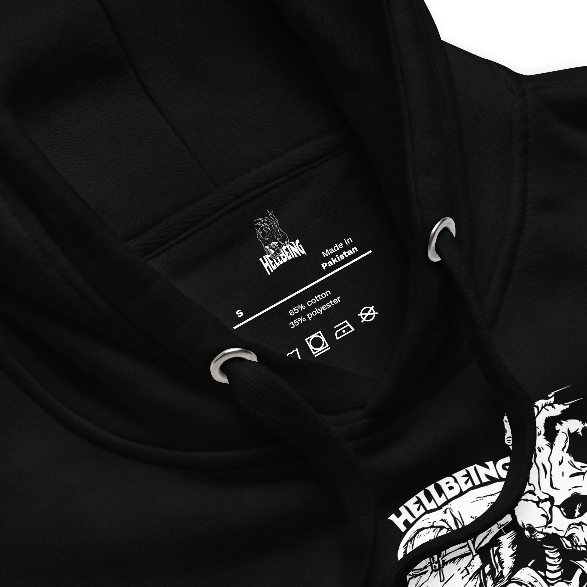 Hellbeing hiking skeleton hoodie, inside label detail