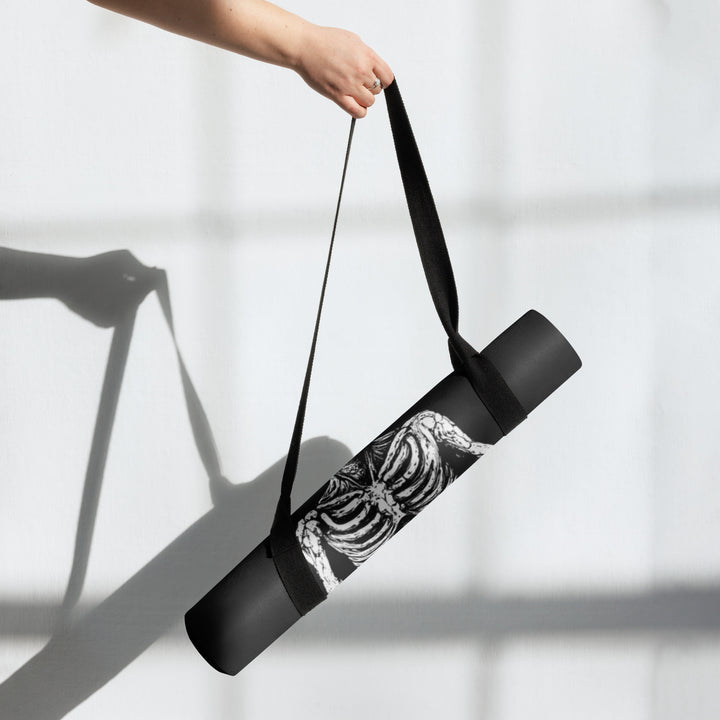Hellbeing meditating skeleton yoga mat, full surface view
