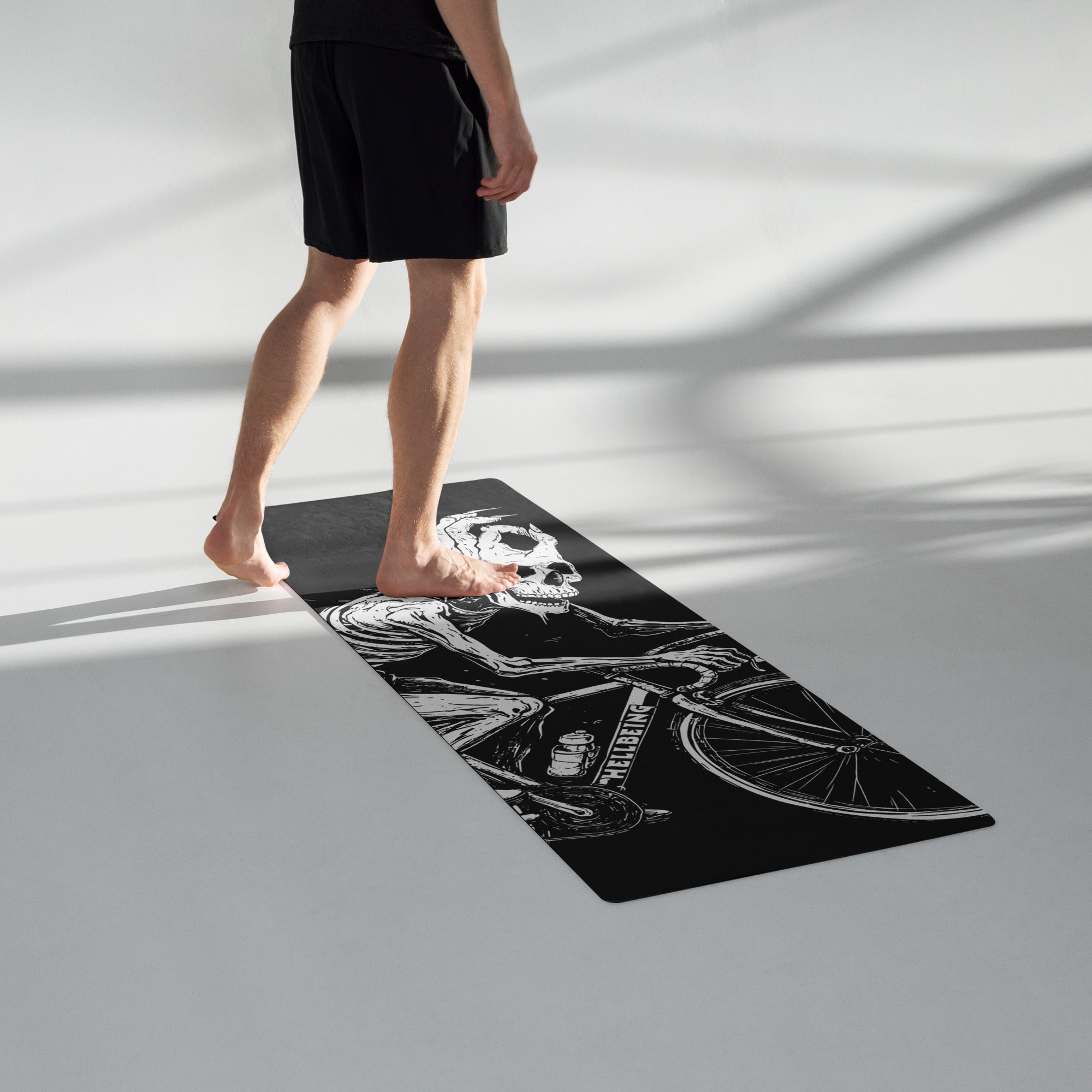 Hellbeing cycling yoga mat, standing rolled view